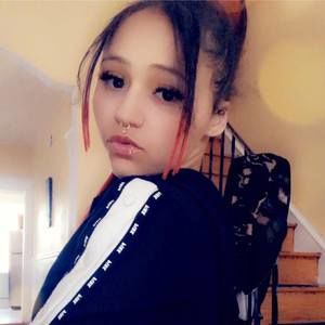 Meet your Posher, Briana